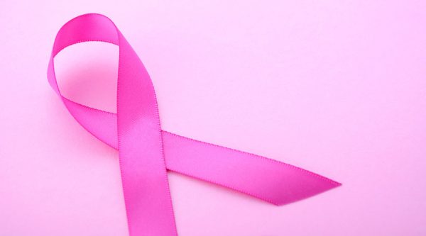 شعار دعم مرضي سرطان الثدي