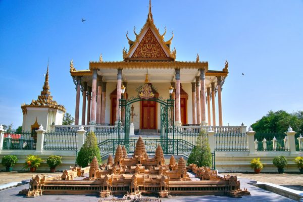 معالم كمبوديا السياحية