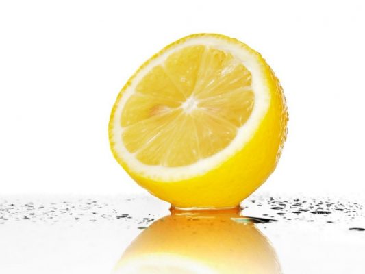 عصير البقدونس والليمون للتنحيف