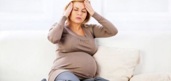 أسباب الصداع للمرأة الحامل